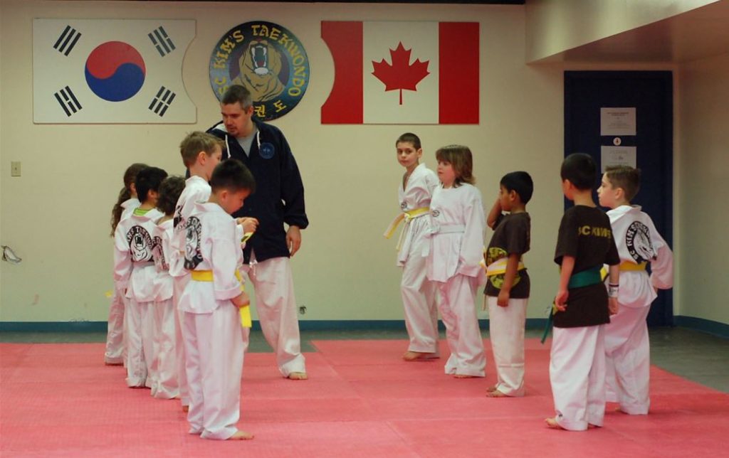 El Taekwondo para niños ayuda a hacer amigos